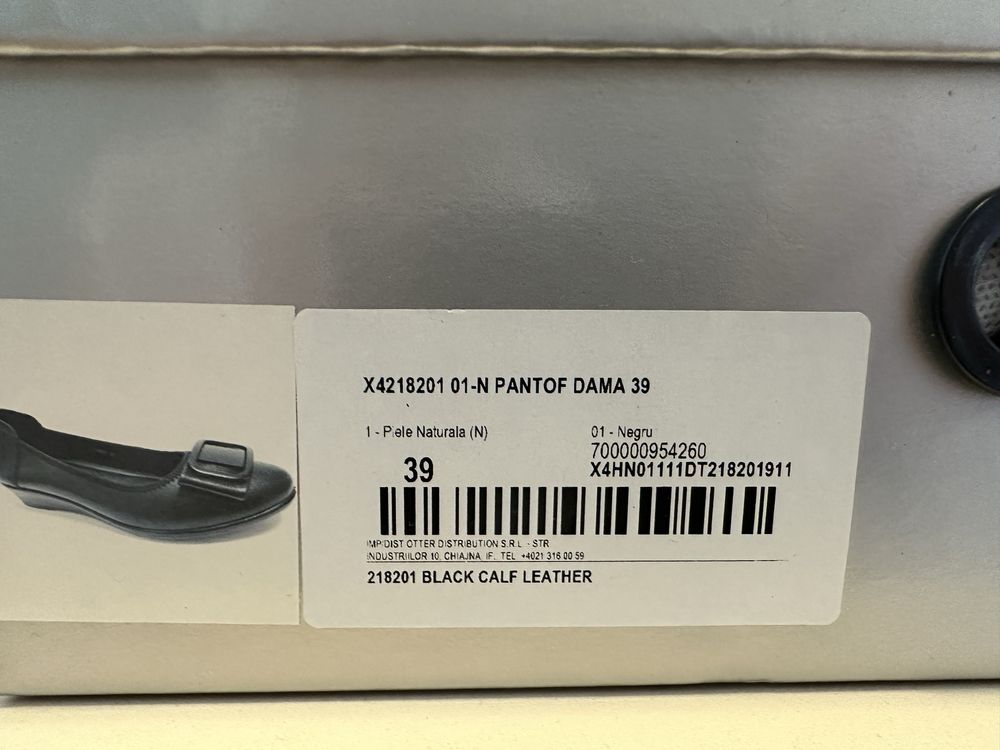 Pantofi comozi piele negri noi 39