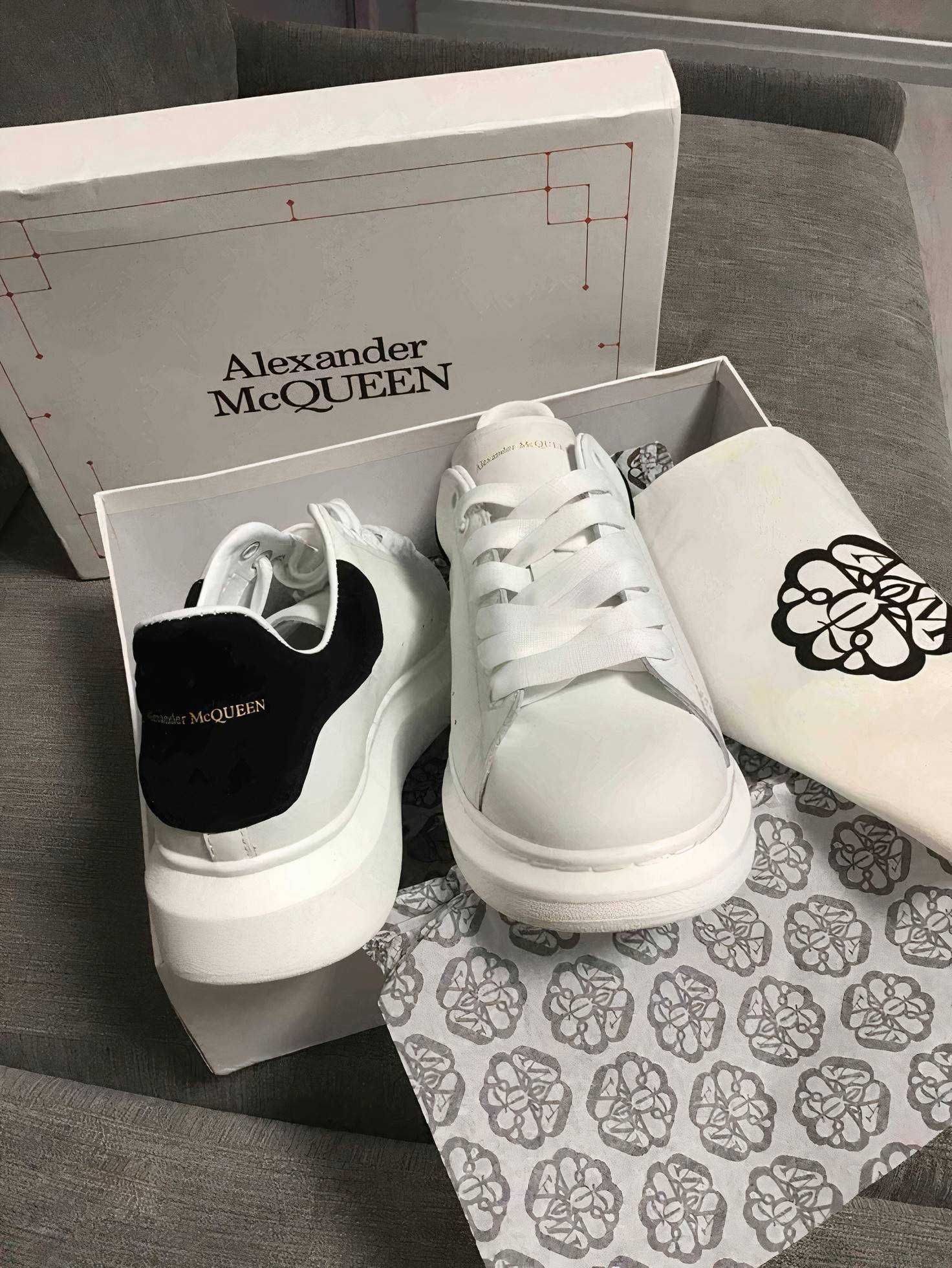 Adidasi Alexander McQueen Full Box