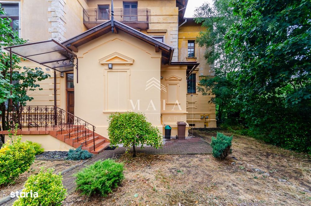 Spatiu 4 camere, 120 mp, curte proprie cu acces auto, zona centrala