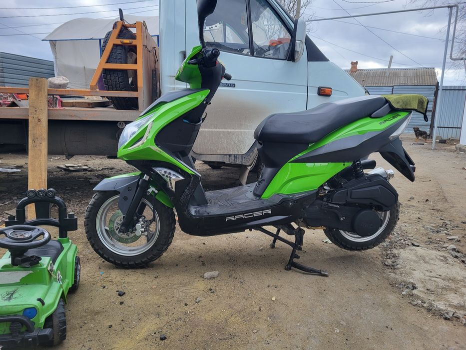 Продам скутер 150