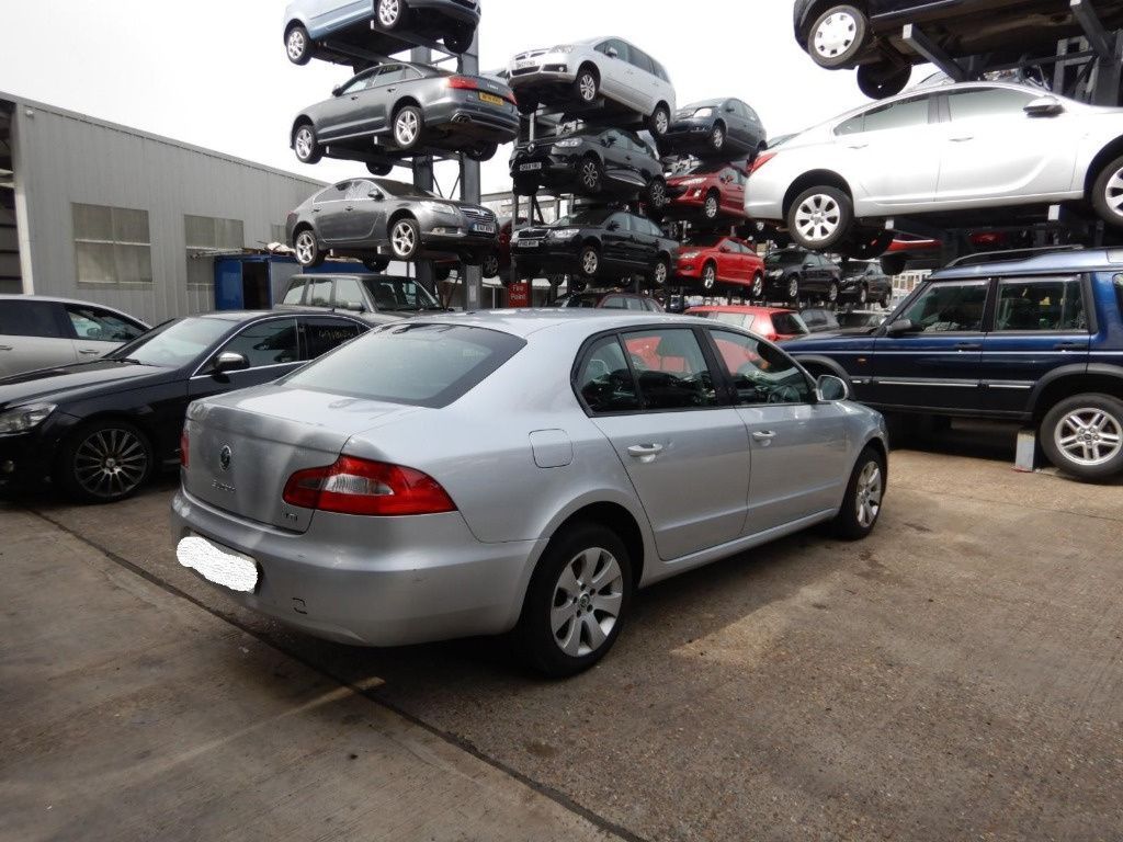 Set faruri Skoda Superb 2 2013 Berlina 1.6 TDI