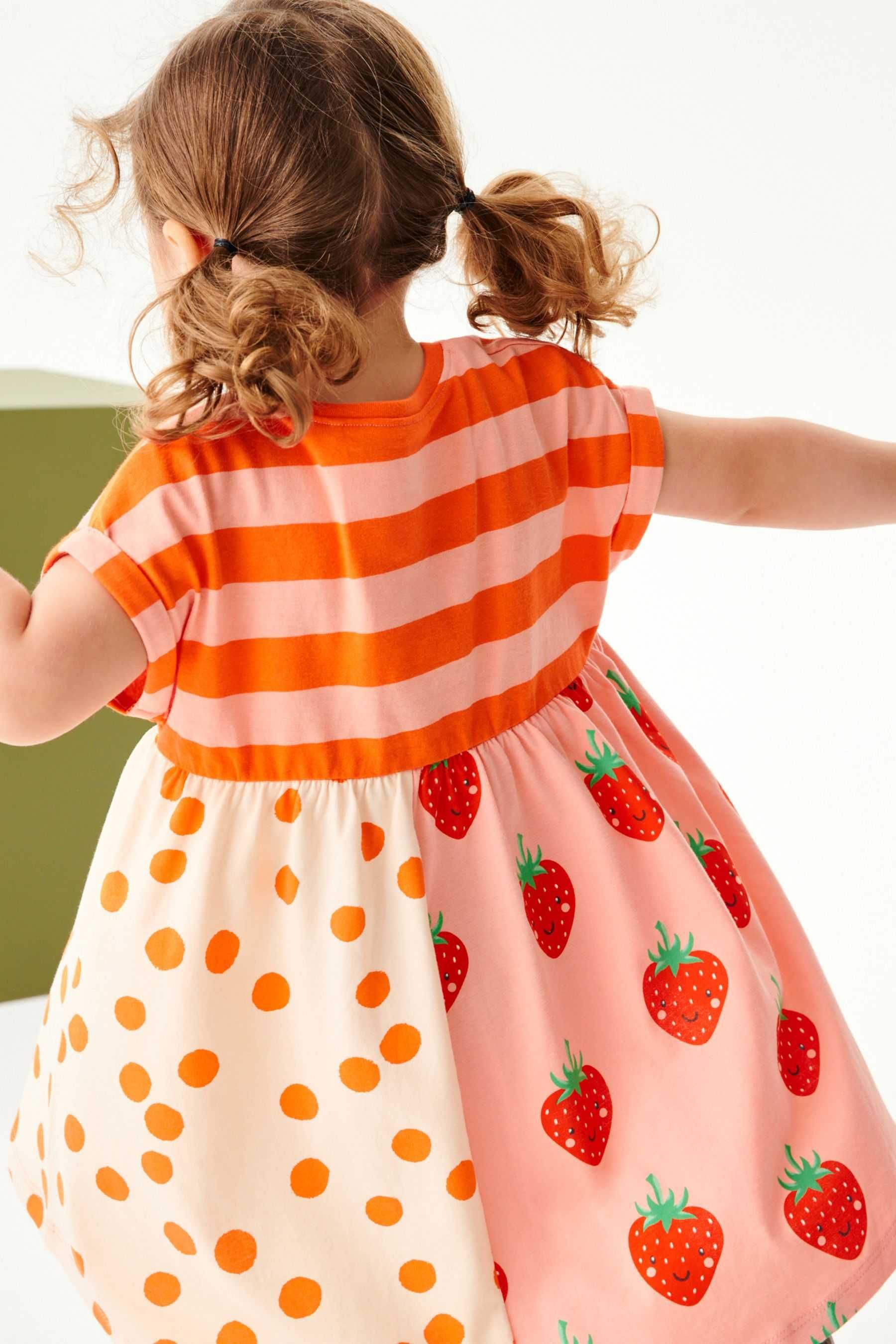 Детска рокля Next, принт ягодки