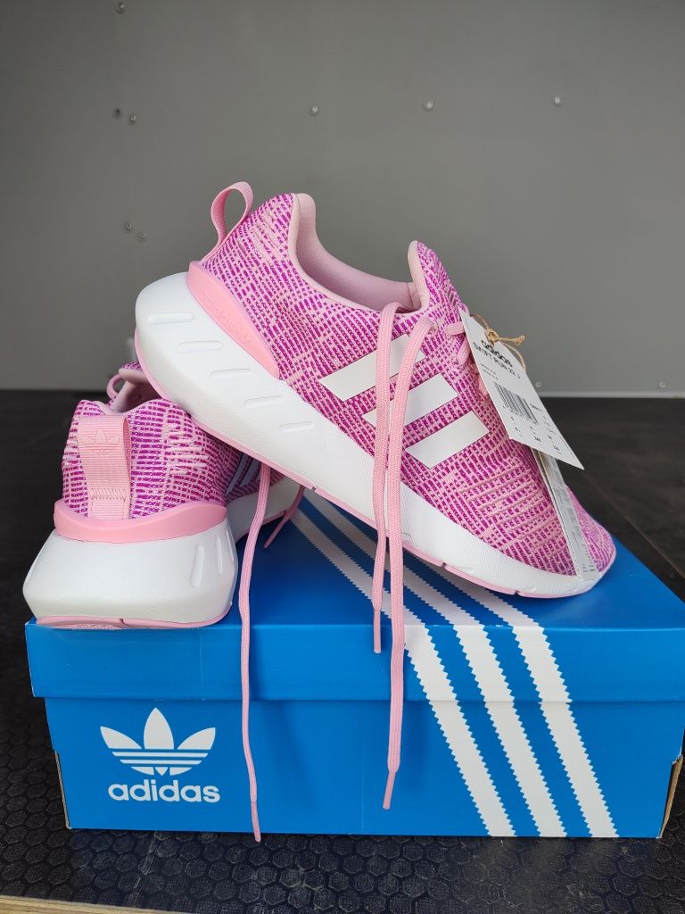 Маратонки Adidas