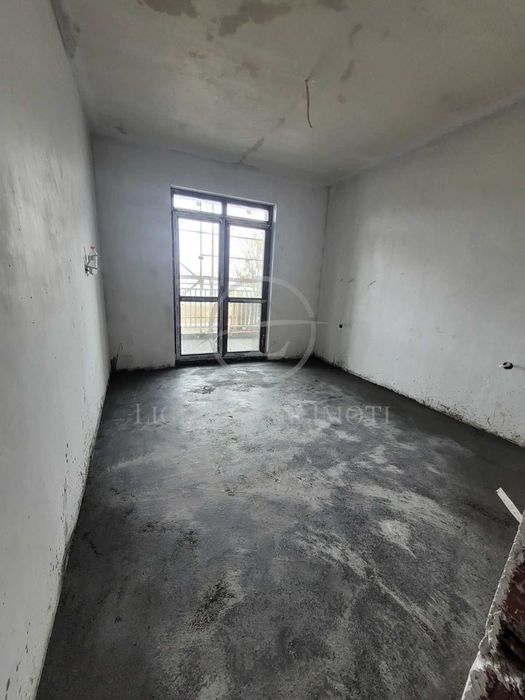 Продава се Двустаен апартамент в Пловдив, Остромила - 71 кв.м за 1198 €/кв.м - Снимка #2