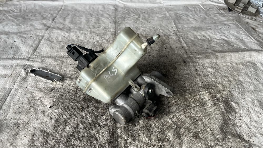 BMW 3 E46 спирачна помпа