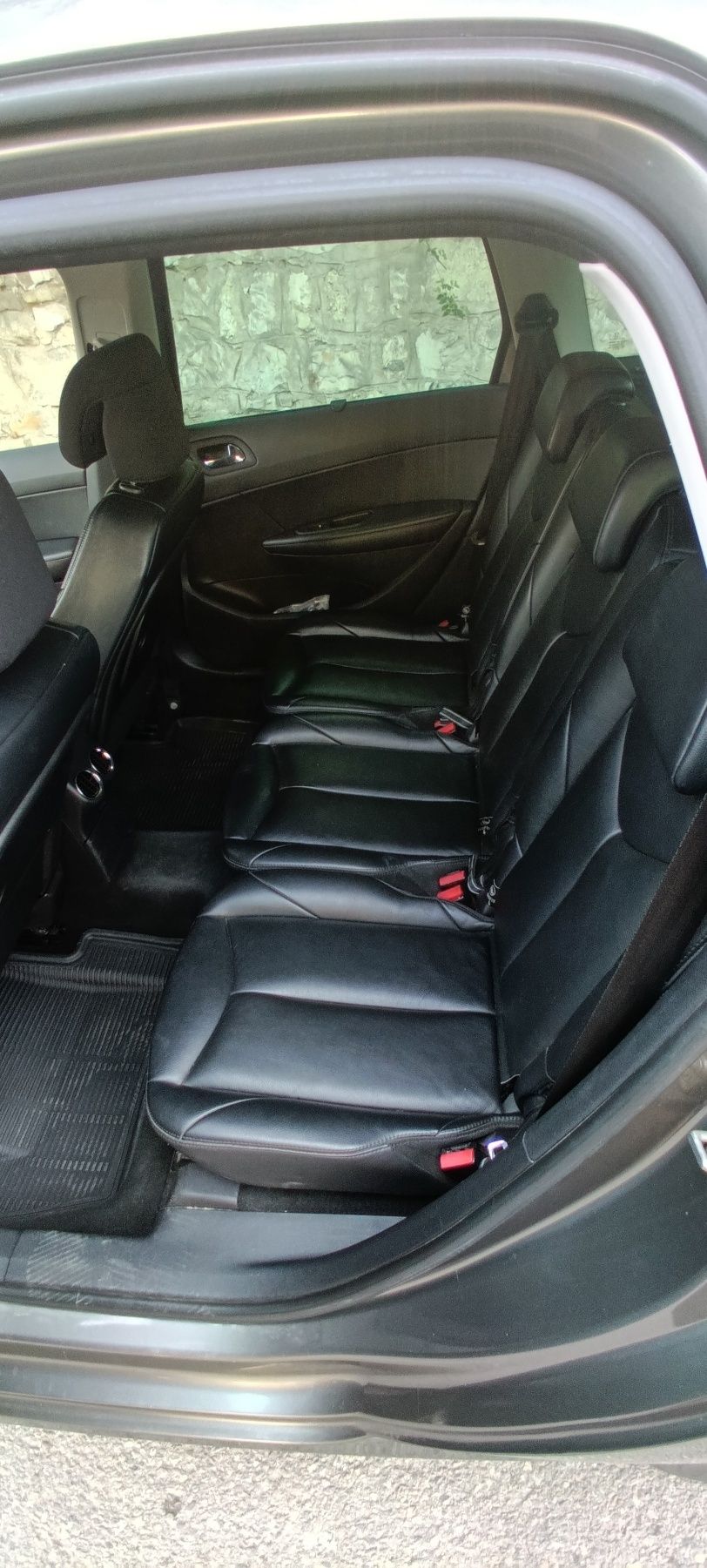 Peugeot 308 SW тъмно сив металик
