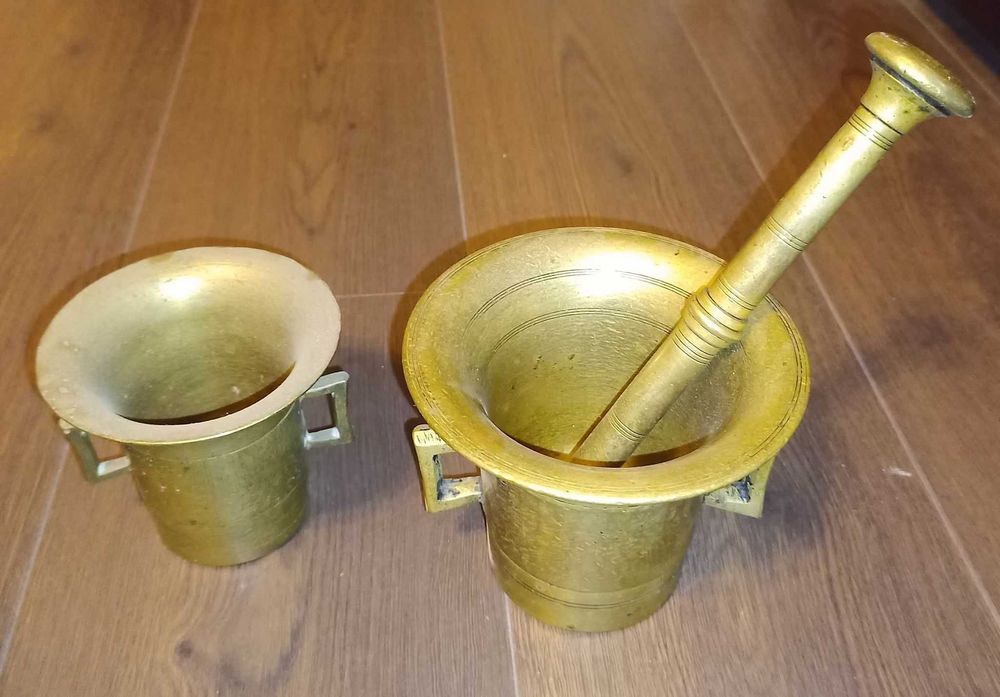 Lot Mojar si Pistil vechi bronz