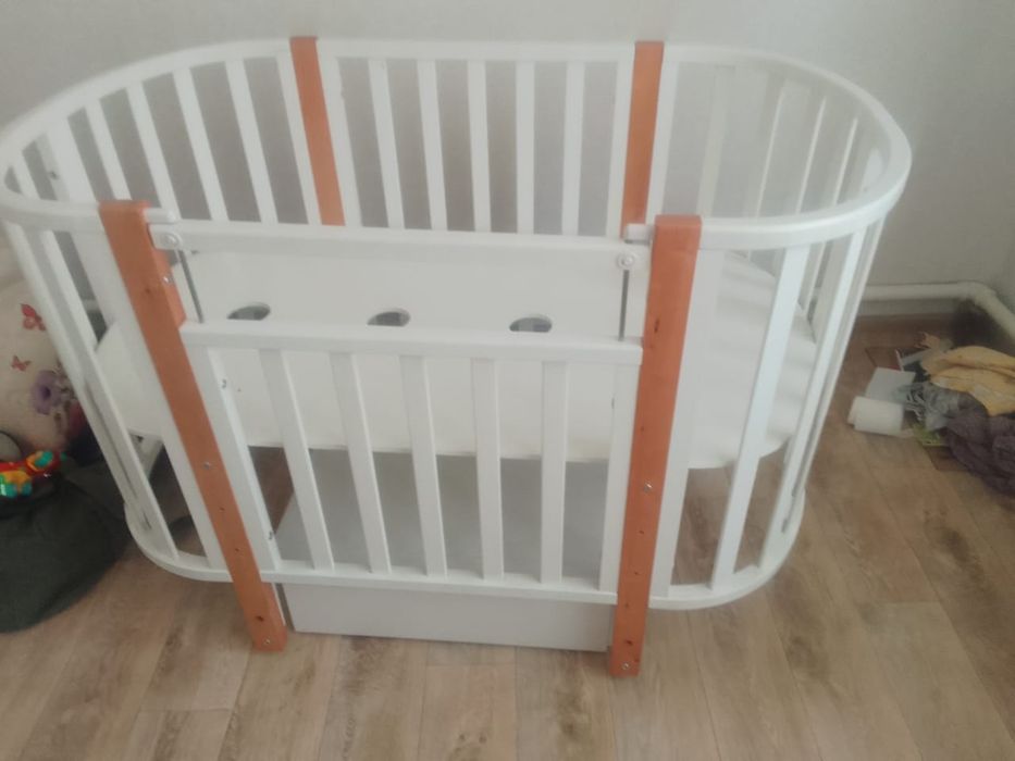 Продам манежку детскую