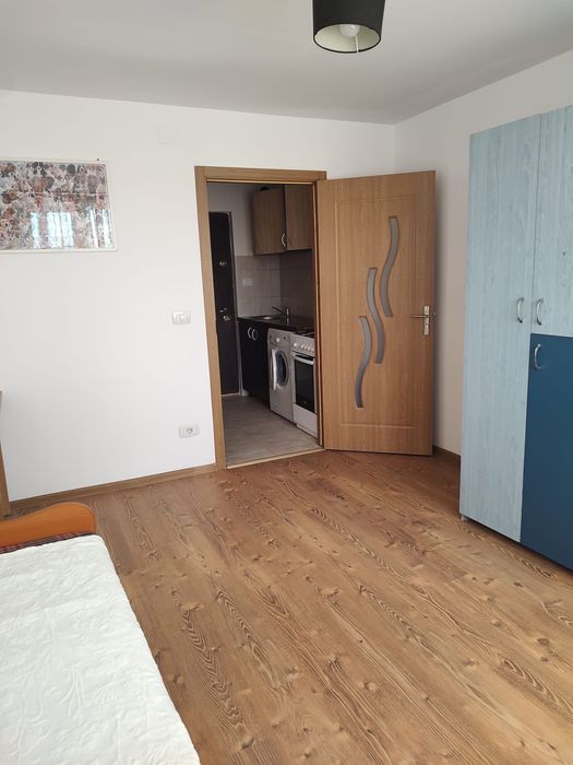 Vand garsoniera zona industriala mobilata si utilata