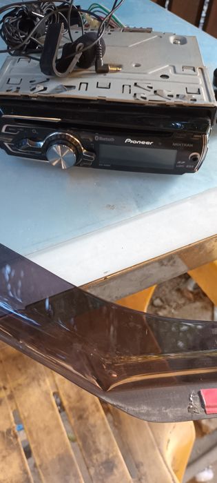 Casetofon pioneer 6400 BT