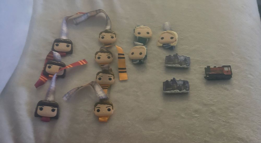 Здравейте  продавам Harry poter , marvel POP! Фигурки