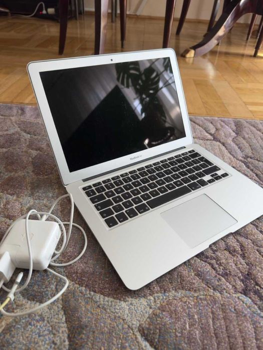MacBook Air 13-inch, Mid 2011 (partial functional)