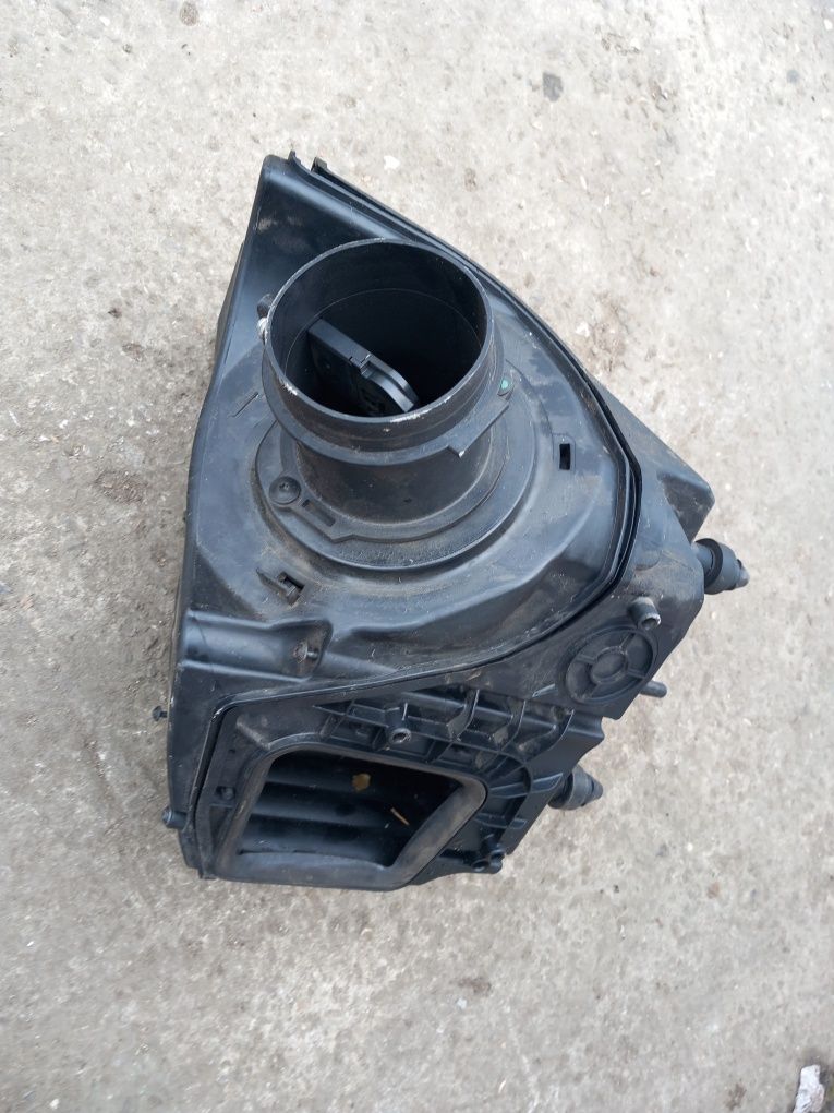 Carcasa filtru aer Audi A4 B9 3.0 tdi 2016-2019