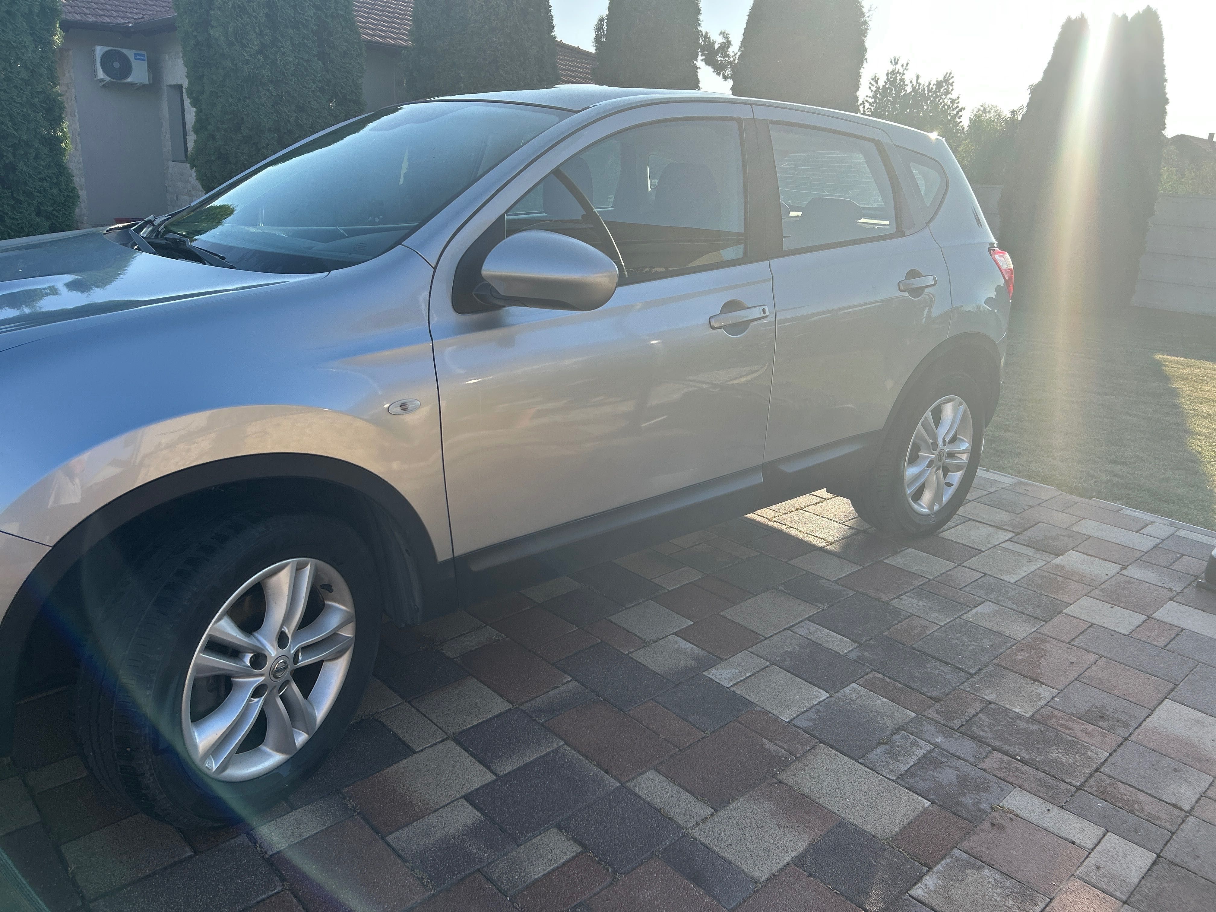 Nissan qashqai 2010