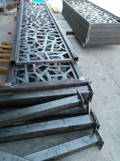 CNC Confectii Metalice de Calitate - Garduri, Balustrade, Porti