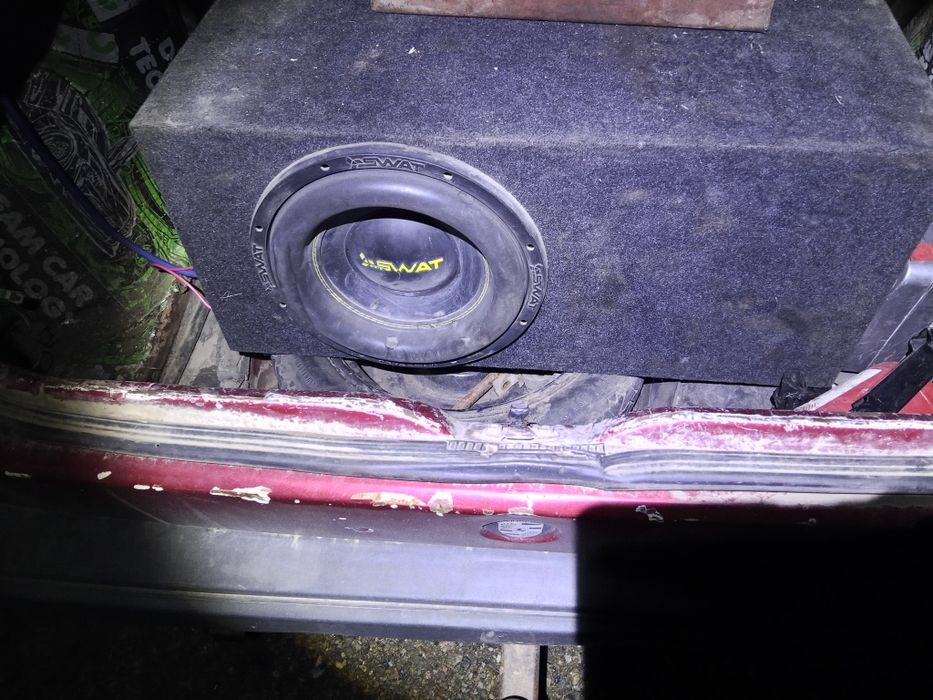 Продам саб в сборе с усилителем асv