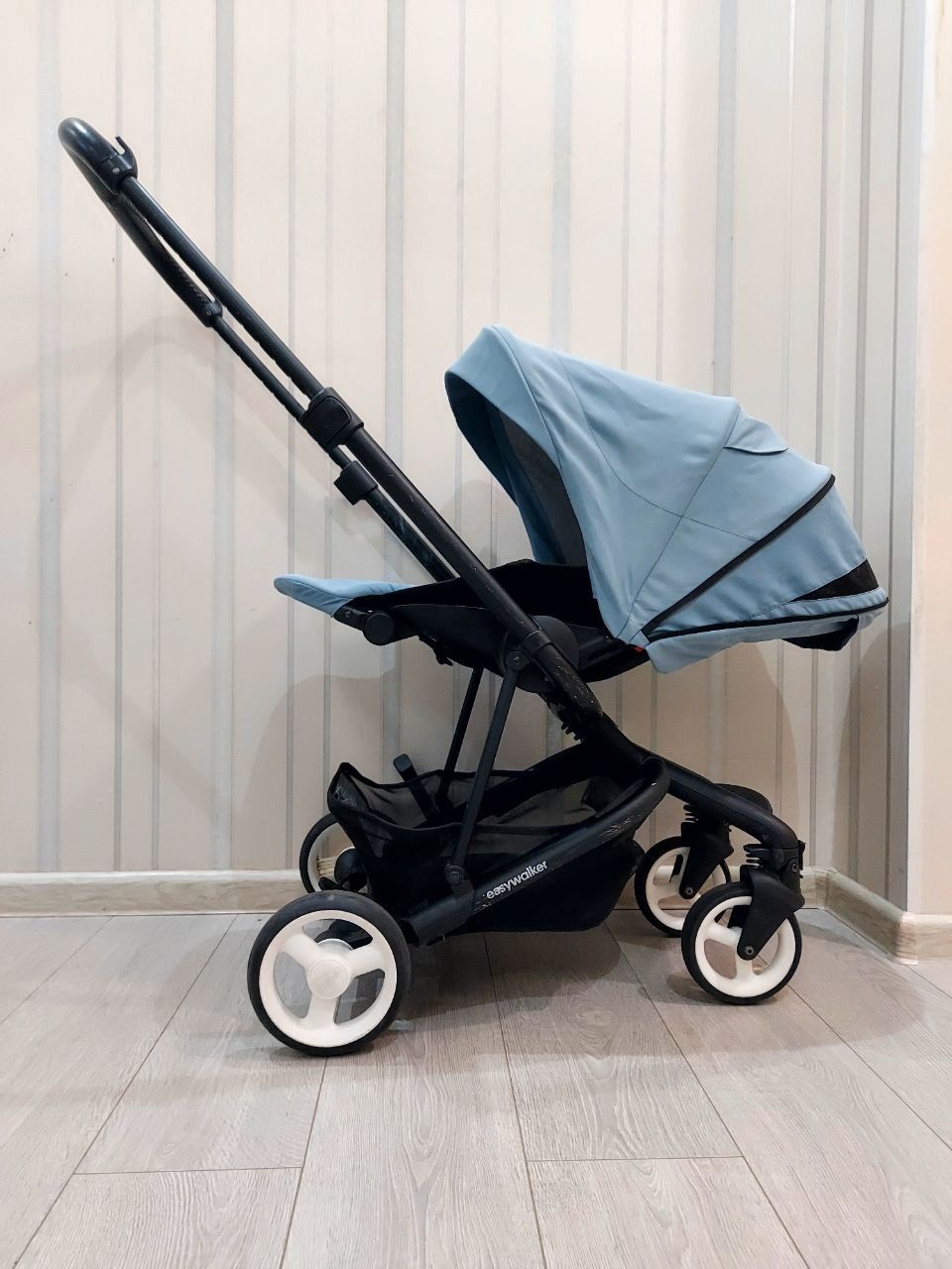 Easywalker Charley прогулочная детская коляска компактная