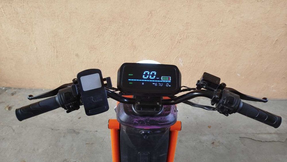 U2 электроскутер