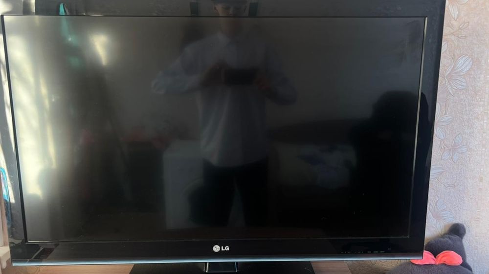 Продам телевизор LG 119см диоганаль