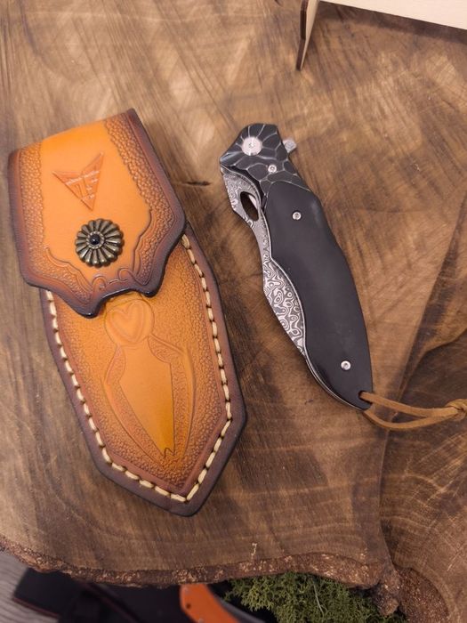 Сгъваем нож от VG10 и дамаска шарка