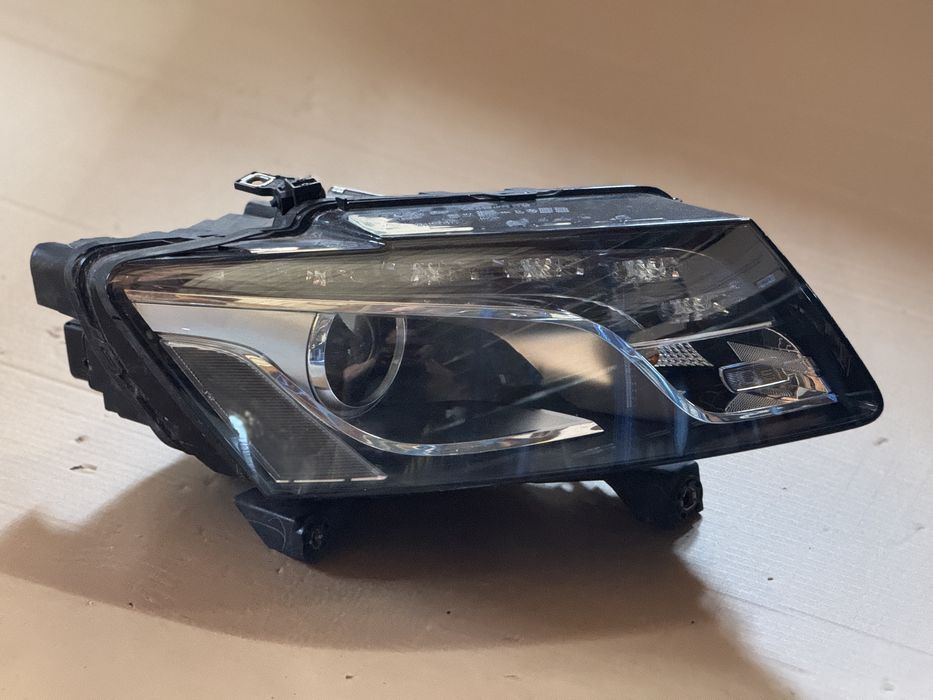 Far Faruri Audi Q5 2008-2013 Original 8R0941030AK