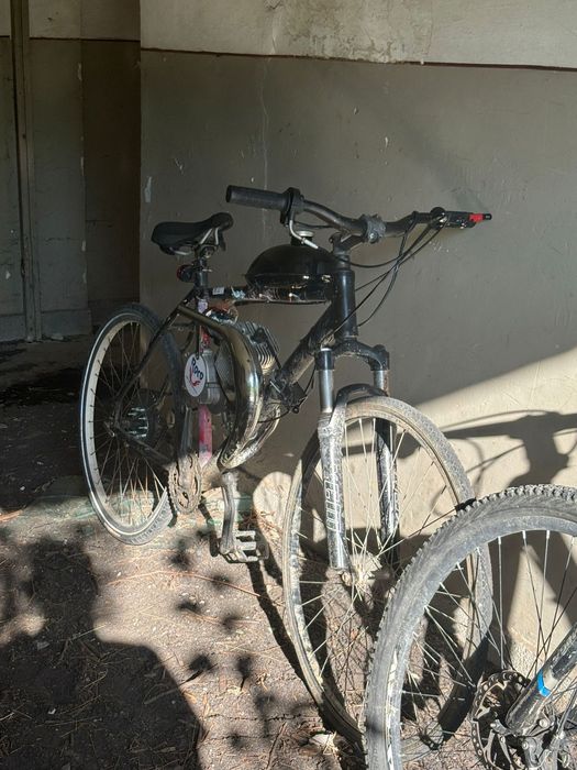 Bicicletă cu motor tuning fac schimb cu trotineta electrica