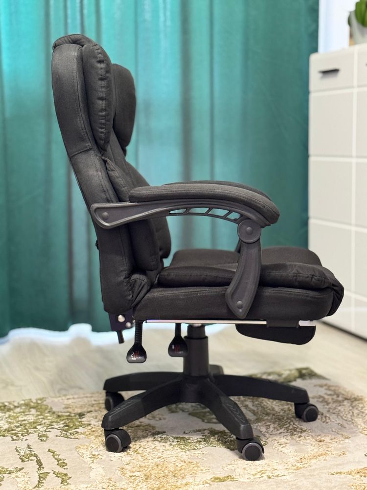 Scaun de birou ergonomic cu spătar rabatabil și suport pentru picioare