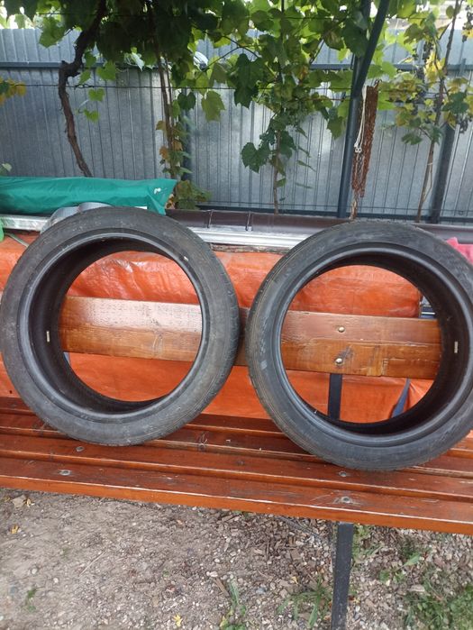 Kumho 225 45 19 de vara.