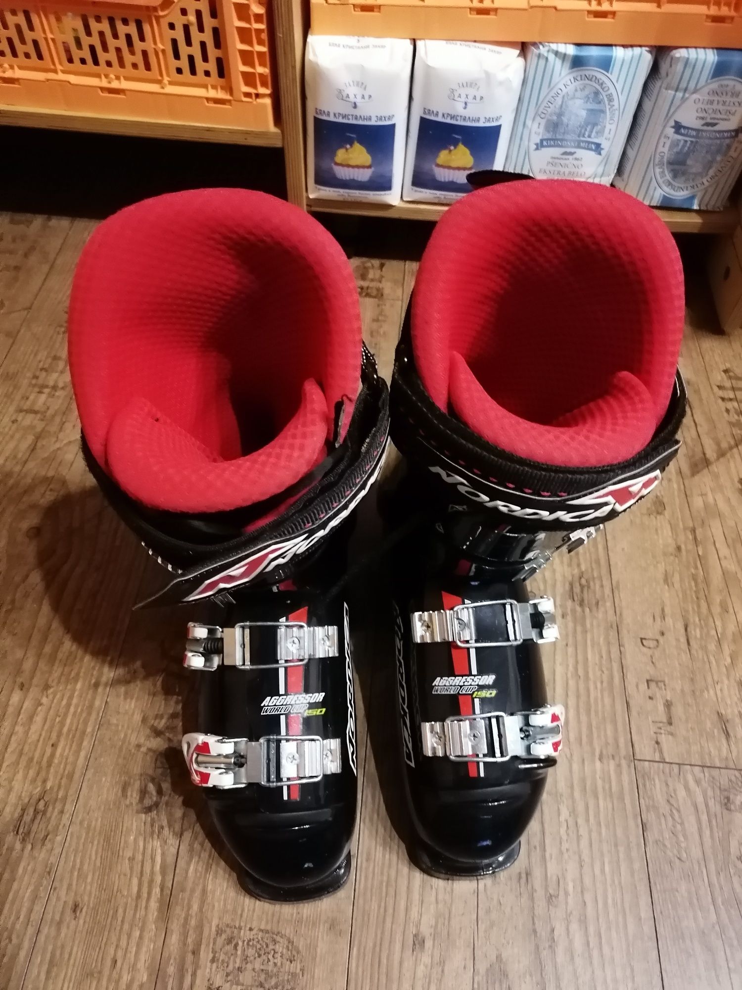Ски обувки нордика доберман