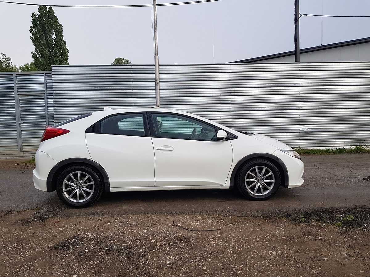 Продавам Honda Civic 5DR 1,8 140к.с.