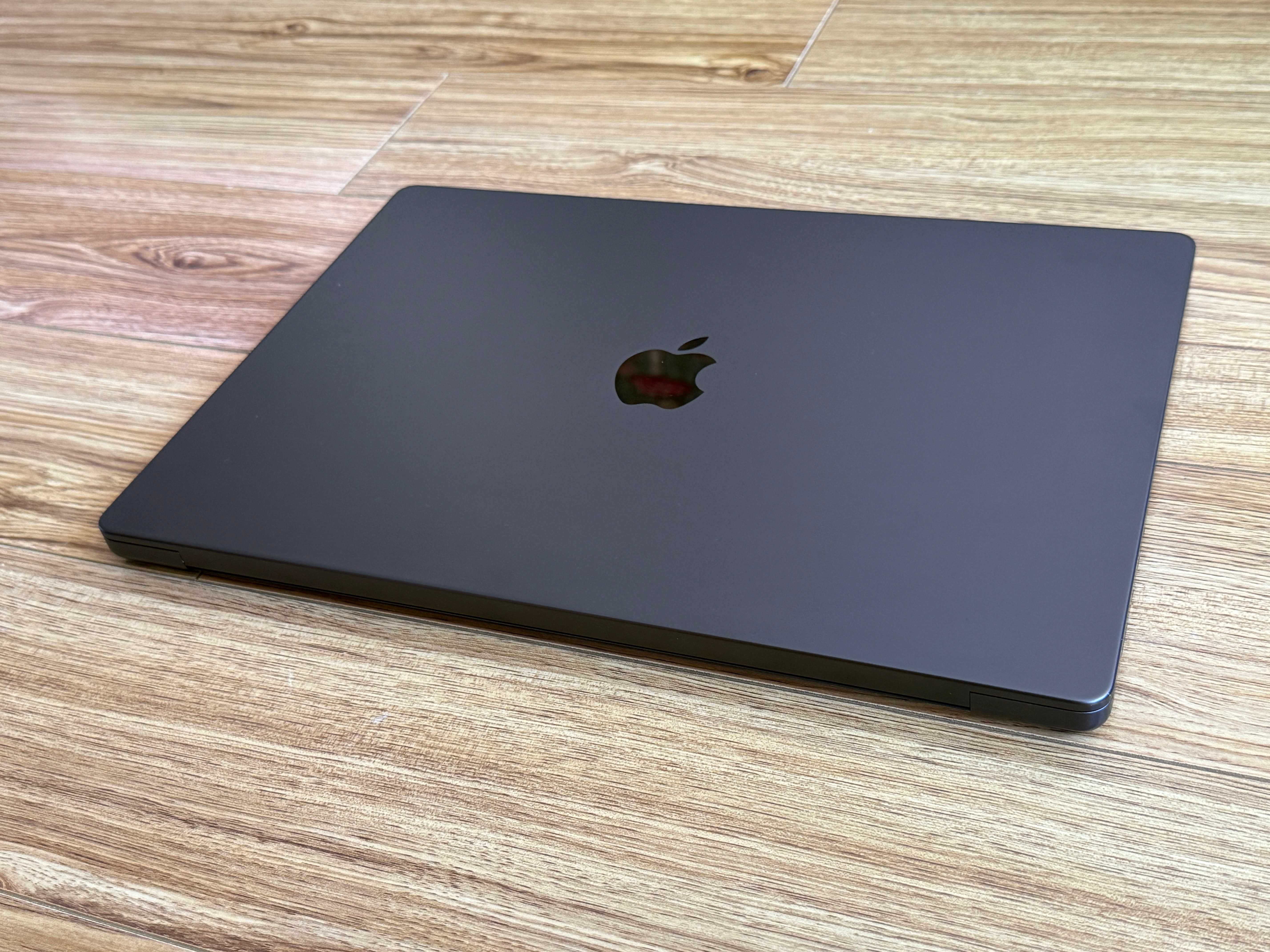 MacBook Pro 16 M3 MAX`14 CPU/30 GPU/36GB RAM/1TB SSD/24м Гар/Бат 99%