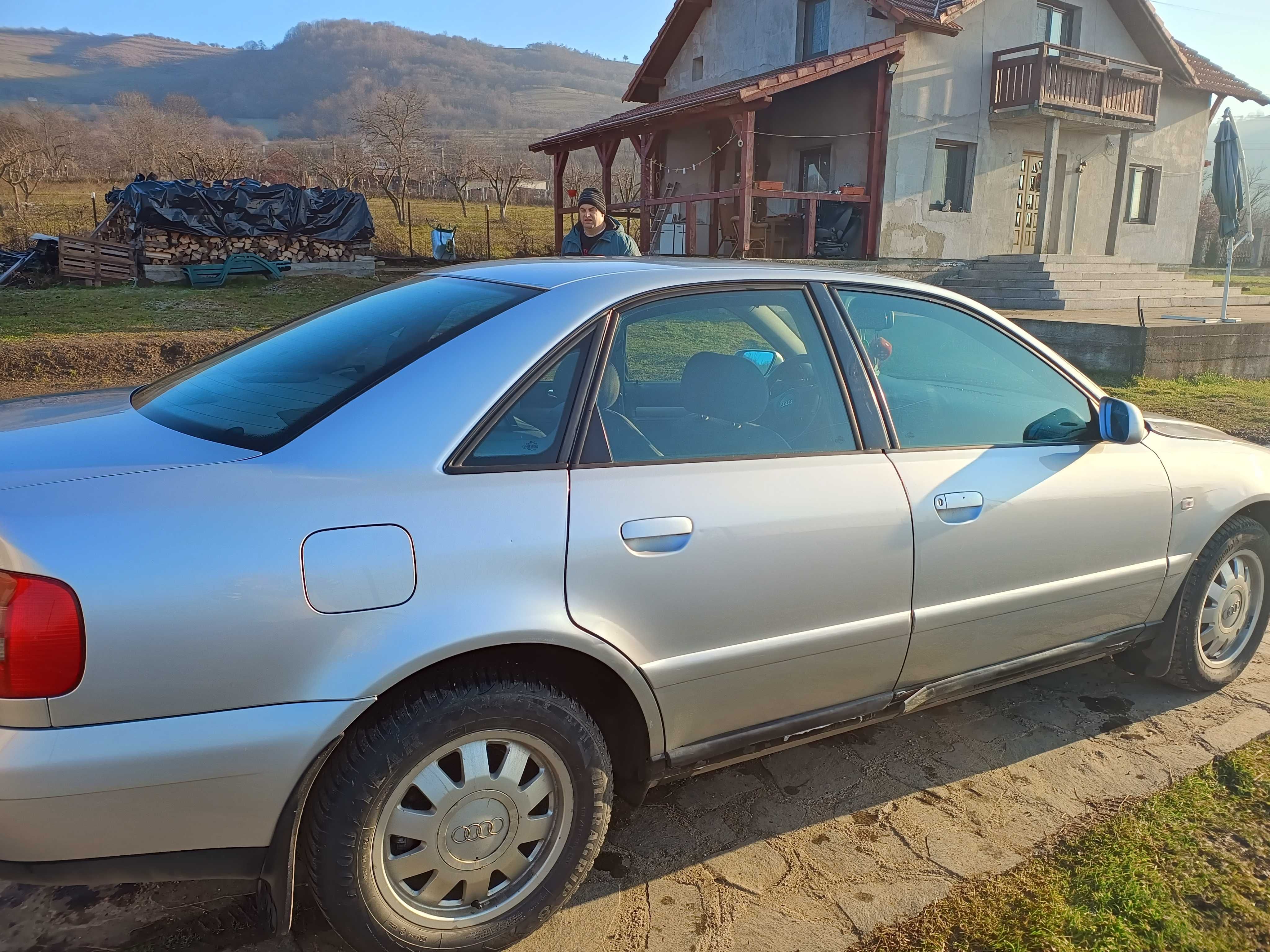 Vând Audi A4 B5 2001