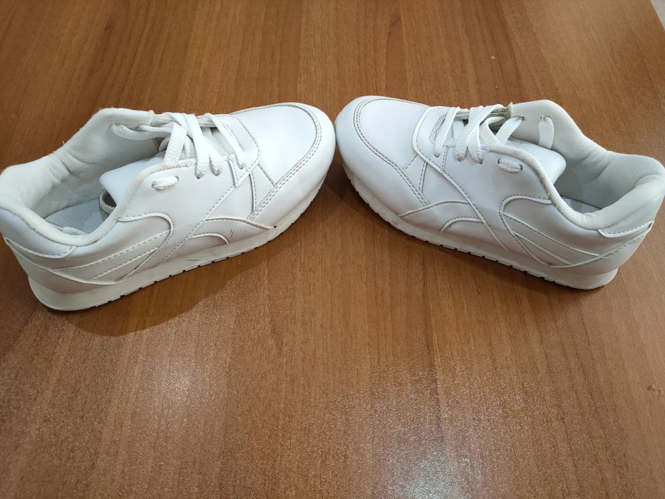 Маратонки LC Waikiki номер 32