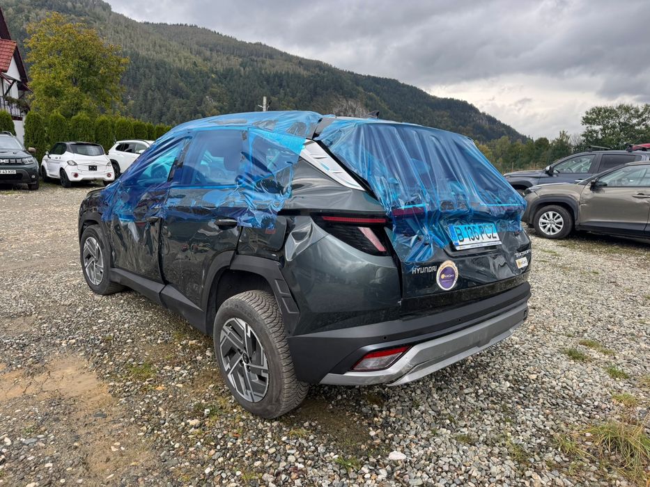 Hyundai tucson hybrid avariat