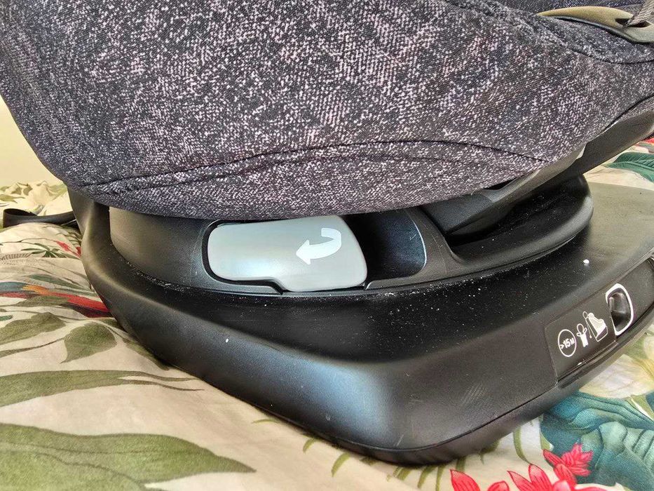 Maxi-Cosi ISOFIX 3 столче за кола 0–4 години (като ново) автокресло