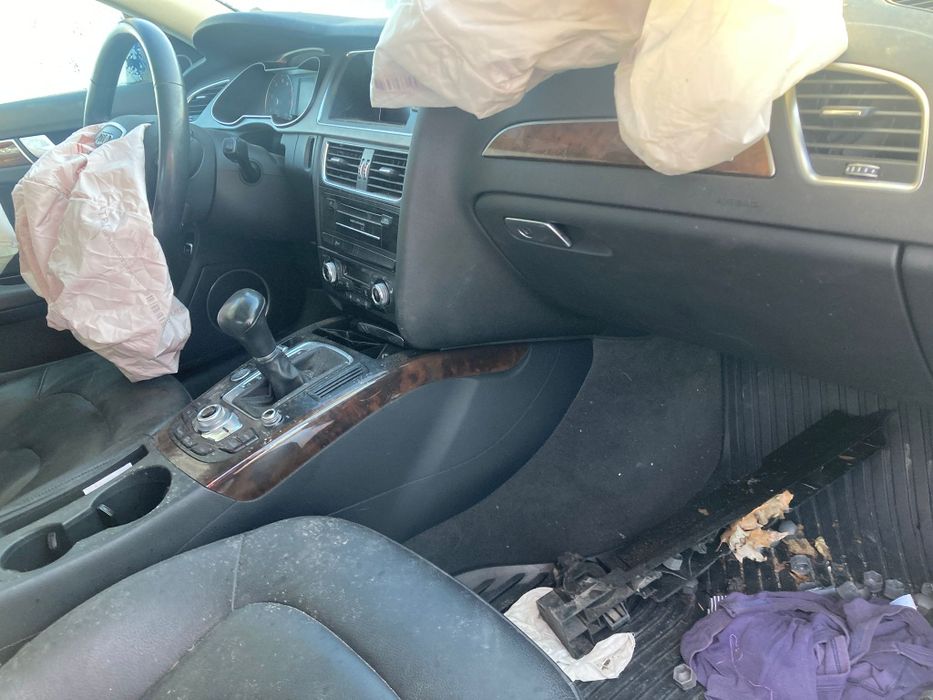 Audi a4 1.8 tfsi 2010 .audi a4 2.0tfsi an 2013 quattrodezmembrez