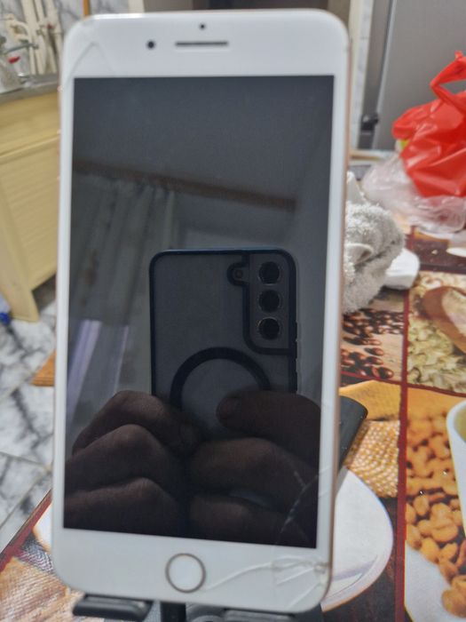 IPhone 8 + (plus) 64 GB