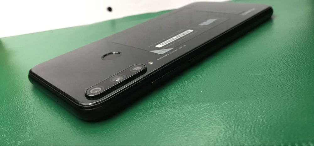 Incarcator pentru telefon si telefon