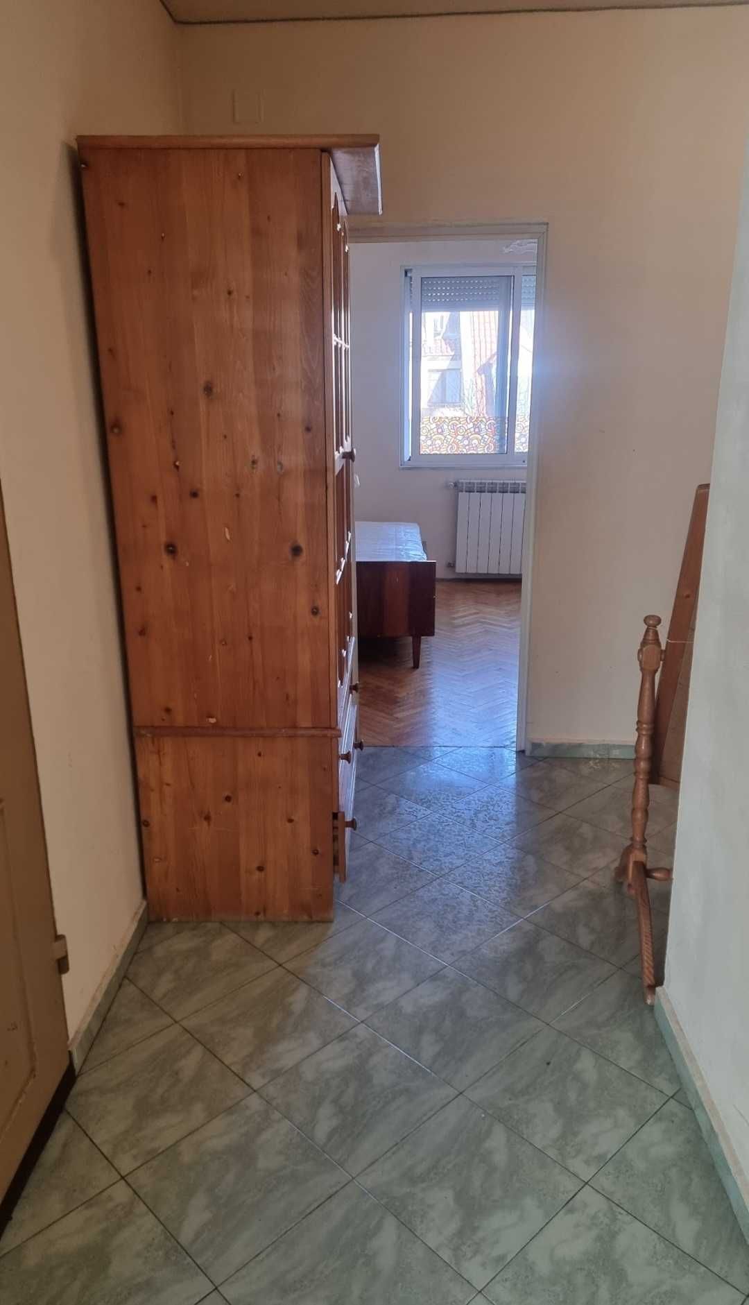 Тристаен апартамент