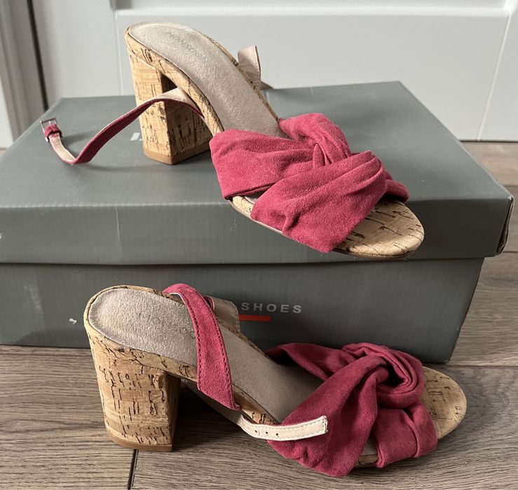 Sandale Noi  marimea 38