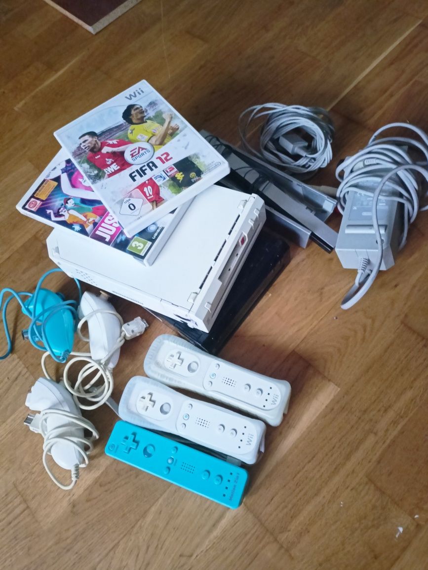 Vând Consolă Wii