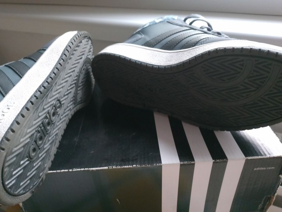 Маратонки adidas 37 1/3