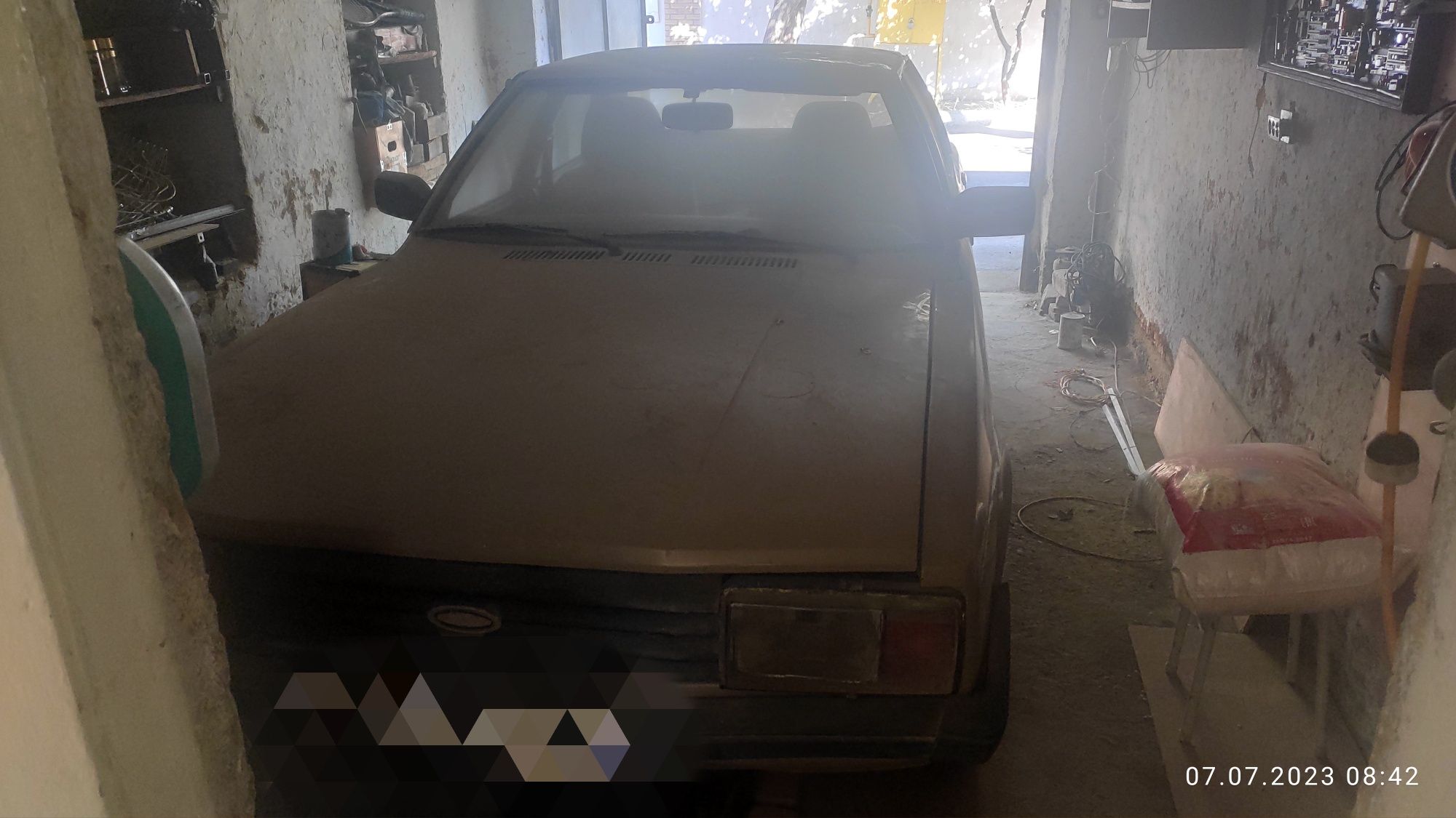 Ford taunus 1.6 sotiladi