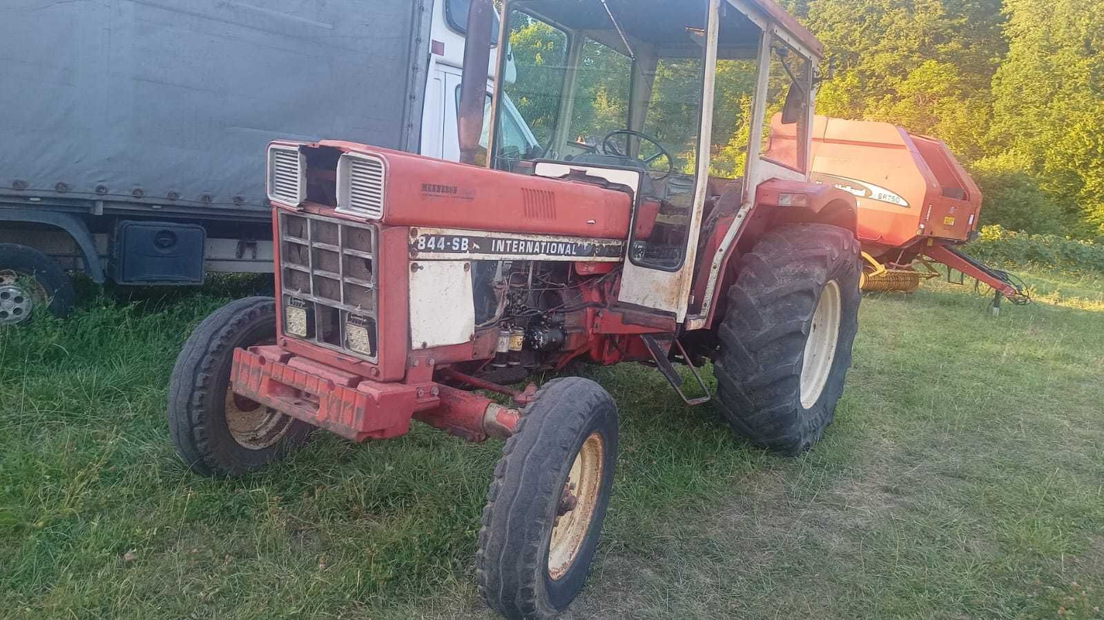 International 844 SB