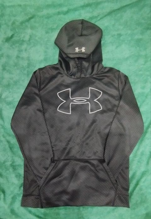 Оригинален суичър на Under Armour