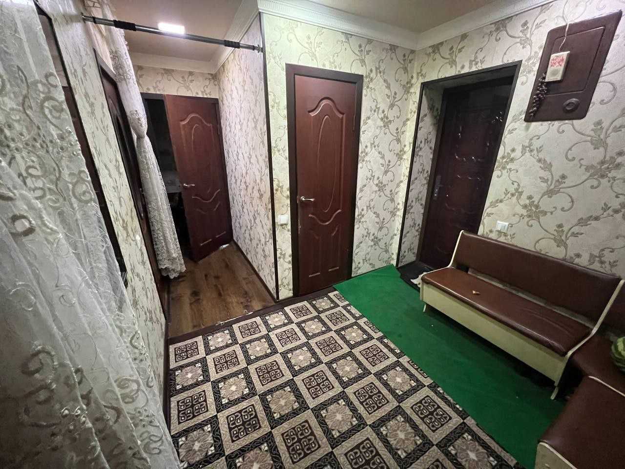 СРОЧНО Продается 3 комнатная 65м2 Авиасозлар Дворец Авиастр кирпич(НА)