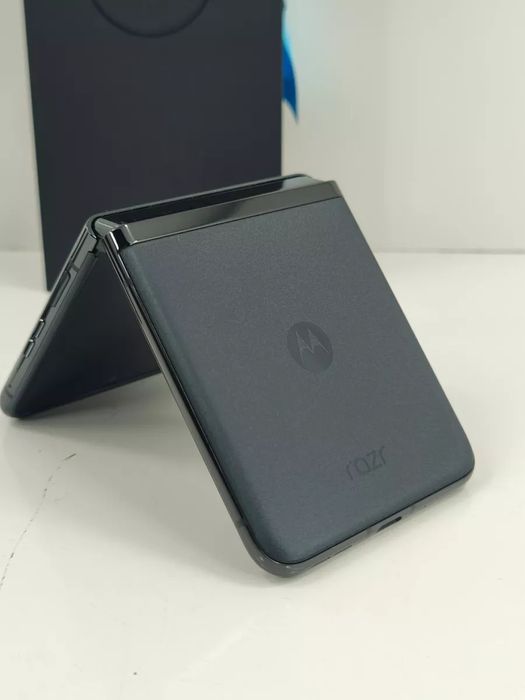 Moto Razr 40 ultra новый