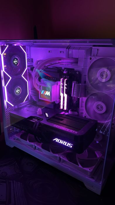 2 Ventilatoare Lian li Uni Fan TL LCD 120mm reverse blade + controller