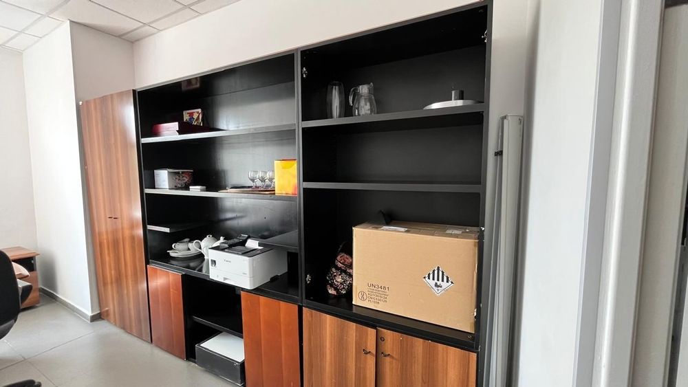 Шкафы для офиса или склада,, для дома