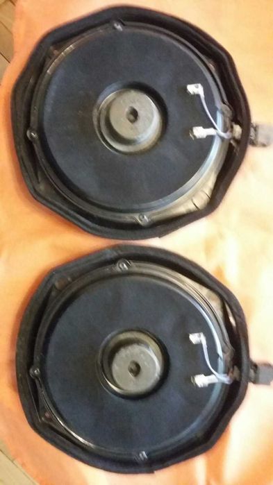 Колони с усилвател Bose